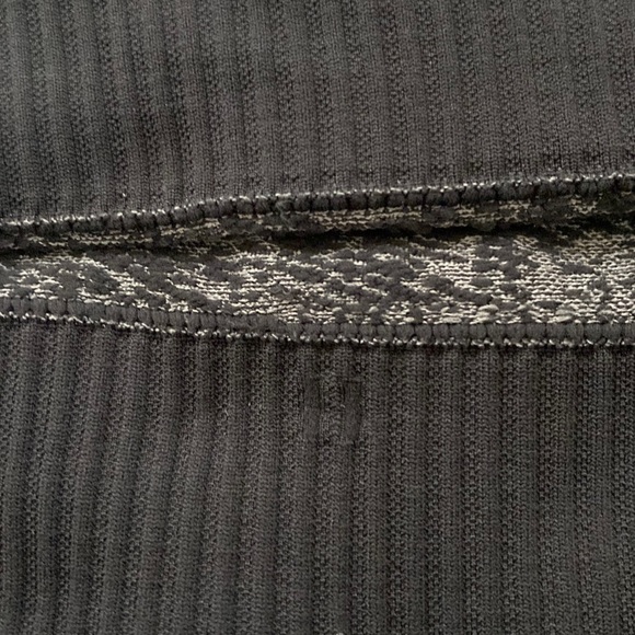 ❤️ Lululemon Rest Less Half Zip Pullover Size 6 - Picture 9 of 10